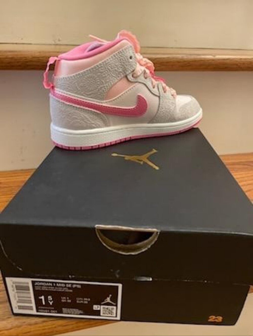 Nike Kids High-Top Sneakers in Pink and White